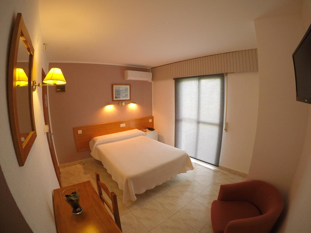 Hotel Complejo Los Rosales Torremolinos Luaran gambar